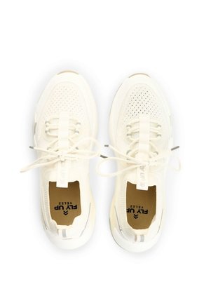 Tenis Freedom 3 1.0 Para Mujer Fly Up Tenis Freedom 3 1.0 Para Mujer Fly Up Blanco 41 FLY UP