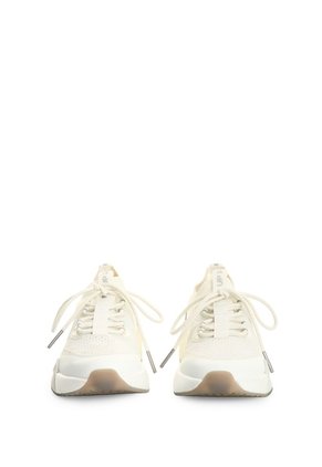 Tenis Freedom 3 1.0 Para Mujer Fly Up Tenis Freedom 3 1.0 Para Mujer Fly Up Blanco 41 FLY UP