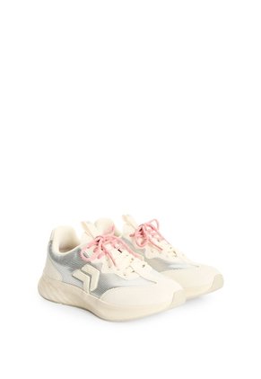 Tenis En Lona Y Carnaza Para Mujer Spirited Future Mesh 1.0 Tenis En Lona Y Carnaza Para Mujer Spirited Future Mesh 1.0 Plata 38 FLY UP