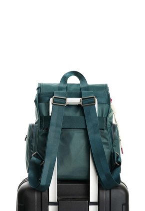 Morral En Lona Para Mujer Move Voltage Morral En Lona Para Mujer Move Voltage Verde FLY UP