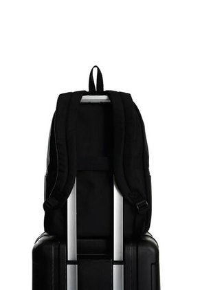 Morral Retro Star Para Hombre Fly Up Morral Retro Star Para Hombre Fly Up Negro FLYUP