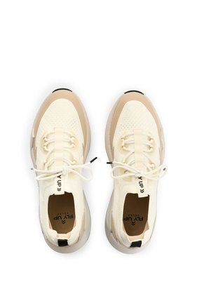 Tenis Freedom Unity 2.0 Para Hombre Fly Up Tenis Freedom Unity 2.0 Para Hombre Fly Up Arena 41 FLY UP