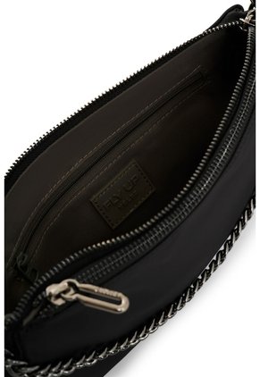 Manos Libres En Lona Para Mujer Folded Flap Voltage Manos Libres En Lona Para Mujer Folded Flap Voltage Negro FLY UP