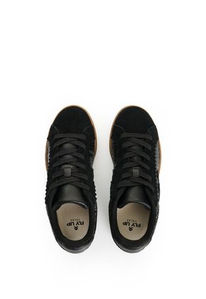 Tenis Sparkle De Cuero Para Mujer Fly Up Tenis Sparkle De Cuero Para Mujer Fly Up Negro 41 FLY UP