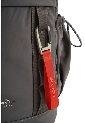 Morral Utilitario Para Hombre Escape 2 Fly Up Morral Utilitario Para Hombre Escape 2 Fly Up Gris FLY UP