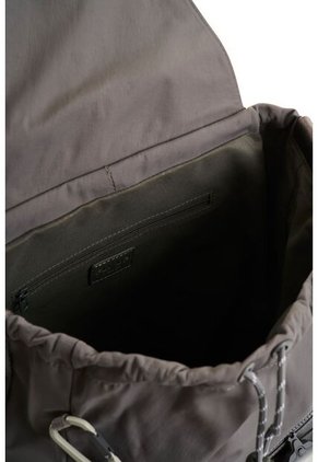 Morral Utilitario Para Hombre Venture 2 Fly Up Morral Utilitario Para Hombre Venture 2 Fly Up Gris FLY UP