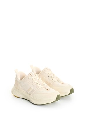 Tenis Spirited Spectrum 2.0 Para Hombre Fly Up Tenis Spirited Spectrum 2.0 Para Hombre Fly Up Blanco 38 FLY UP