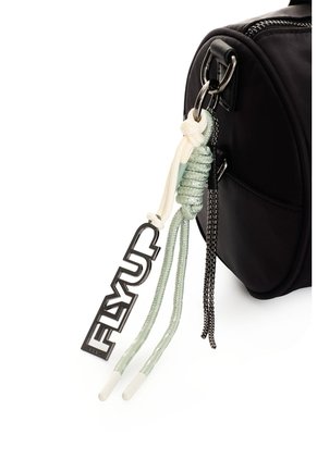 Manos Libres Mini Bowling En Lona Para Mujer Voltage Manos Libres Mini Bowling En Lona Para Mujer Voltage Negro FLY UP
