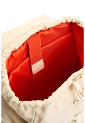 Morral Clásico Para Mujer Lift Fly Up Morral Clásico Para Mujer Lift Fly Up Crema FLY UP