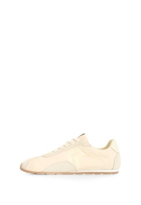 Tenis En Lona Y Carnaza Para Mujer Classic 1.0 Tenis En Lona Y Carnaza Para Mujer Classic 1.0 Arena 37 FLY UP