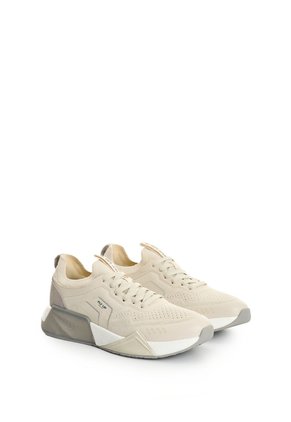 Tenis En Tejido Transpirable Y Cuero Para Mujer New Freedom 2 2.0 Tenis En Tejido Transpirable Y Cuero Para Mujer New Freedom 2 2.0 Crema 43 FLY UP