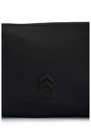 Cosmetiquera Valley Para Mujer Fly Up Cosmetiquera Valley Para Mujer Fly Up Negro FLY UP