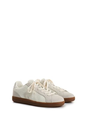 Tenis Sparkle De Cuero Para Mujer Fly Up Tenis Sparkle De Cuero Para Mujer Fly Up Crema 38 FLY UP