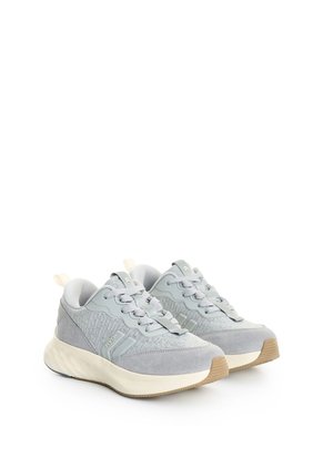 Tenis Spirited Spectrum 1.0 Para Mujer Fly Up Tenis Spirited Spectrum 1.0 Para Mujer Fly Up Azul Claro 36 FLY UP