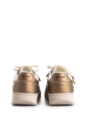 Tenis Fly Up Surfer En Textil Y Cuero Para Mujer Low Top Tenis Fly Up Surfer En Textil Y Cuero Para Mujer Low Top Dorado 38 FLYUP