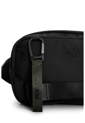 Riñonera Horizon 2 Para Hombre Fly Up Riñonera Horizon 2 Para Hombre Fly Up Negro FLYUP