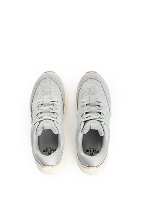 Tenis Spirited Spectrum 1.0 Para Mujer Fly Up Tenis Spirited Spectrum 1.0 Para Mujer Fly Up Azul Claro 41 FLY UP