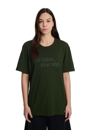 Camiseta Regular Star Unisex Fly Up Camiseta Regular Star Unisex Fly Up Verde XS FLYUP