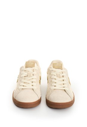 Tenis Sparkle Shimmer Para Mujer Fly Up Tenis Sparkle Shimmer Para Mujer Fly Up Blanco 39 FLY UP