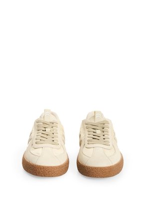 Tenis Nomad 2.0 Para Hombre Fly Up Tenis Nomad 2.0 Para Hombre Fly Up Beige 44 FLY UP