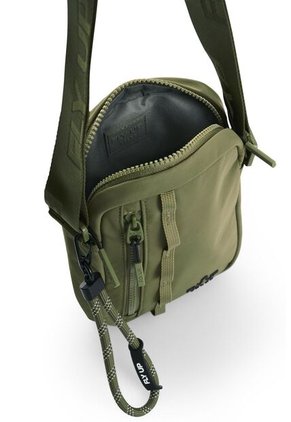 Bandolera De Lona Check Para Hombre Fly Up Bandolera De Lona Check Para Hombre Fly Up Verde Oliva FLY UP
