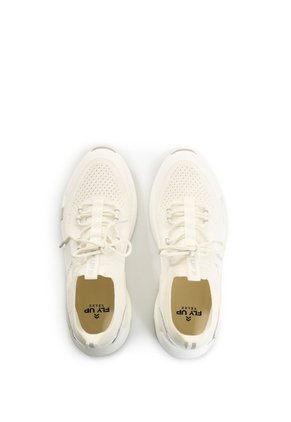 Tenis Freedom 2 Para Mujer Fly Up Tenis Freedom 2 Para Mujer Fly Up Blanco 35 FLY UP