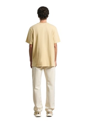 Camiseta Fit Regular Bruma Unisex Fly Up Camiseta Fit Regular Bruma Unisex Fly Up Arena M FLY UP