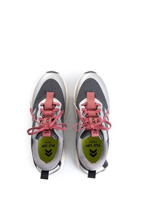 Tenis Fly Up Spirited En Textil Y Cuero Para Mujer Silueta Liviana Tenis Fly Up Spirited En Textil Y Cuero Para Mujer Silueta Liviana Gris 35 FLYUP