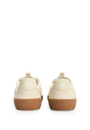 Tenis Nomad 2.0 Para Hombre Fly Up Tenis Nomad 2.0 Para Hombre Fly Up Beige 42 FLY UP