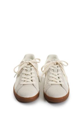 Tenis Sparkle De Cuero Para Mujer Fly Up Tenis Sparkle De Cuero Para Mujer Fly Up Crema 35 FLYUP