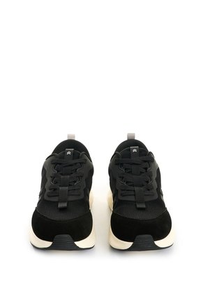 Tenis Spirited 2 Para Hombre Fly Up Tenis Spirited 2 Para Hombre Fly Up Negro 41 FLY UP