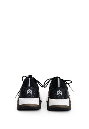 Tenis Freedom 2.0 Tejidos Para Hombre Fly Up Tenis Freedom 2.0 Tejidos Para Hombre Fly Up Negro 44 FLY UP