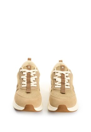 Tenis Spirited 2 Para Mujer Fly Up Tenis Spirited 2 Para Mujer Fly Up Dorado 38 FLY UP