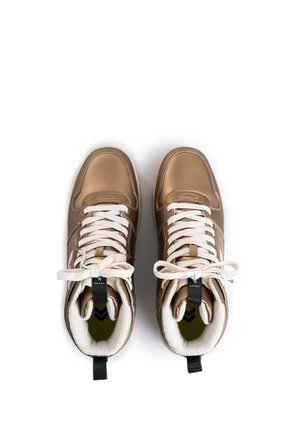 Tenis Fly Up Off En Textil Y Cuero Para Mujer High Top Tenis Fly Up Off En Textil Y Cuero Para Mujer High Top Dorado 35 FLY UP