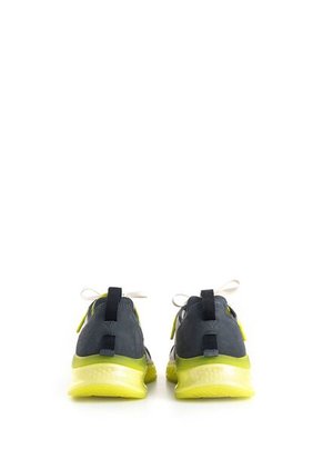 Tenis Fly Up Life 2.0 De Cuero Gamuzado Para Hombre Silueta Deportiva Tenis Fly Up Life 2.0 De Cuero Gamuzado Para Hombre Silueta Deportiva Gris 38 FLY UP