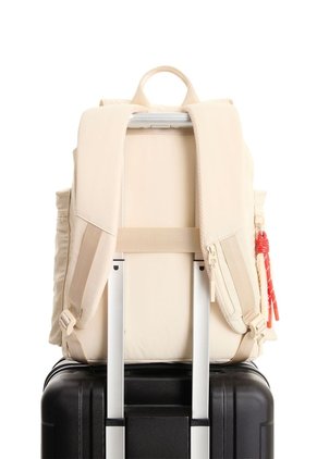 Morral Axis En Lona Para Mujer Fly Up Morral Axis En Lona Para Mujer Fly Up Crema FLY UP
