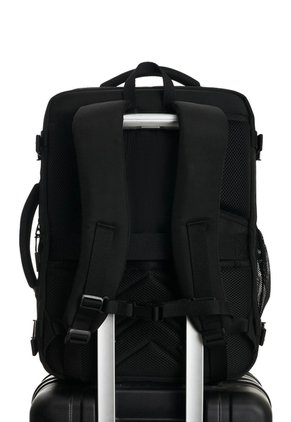 Morral En Lona Para Hombre Finder Club Morral En Lona Para Hombre Finder Club Negro FLY UP