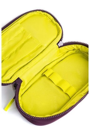 Cosmetiquera Peak Para Mujer Fly Up Cosmetiquera Peak Para Mujer Fly Up Mora FLYUP