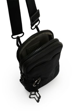 Manos Libres Venture 2.0 En Lona Para Hombre Fly Up Manos Libres Venture 2.0 En Lona Para Hombre Fly Up Negro FLY UP