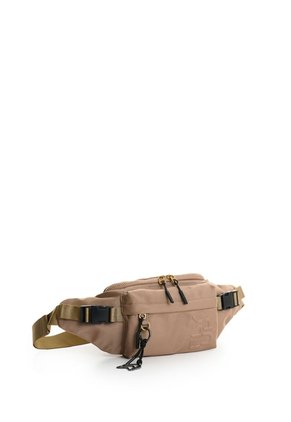 Riñonera Stripes 2.0 En Lona Texturizada Para Hombre Fly Up Riñonera Stripes 2.0 En Lona Texturizada Para Hombre Fly Up Tabaco FLY UP