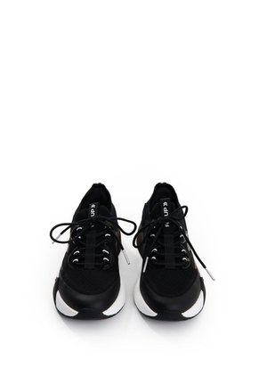 Tenis Freedom 2.0 Tejidos Para Hombre Fly Up Tenis Freedom 2.0 Tejidos Para Hombre Fly Up Negro 39 FLY UP