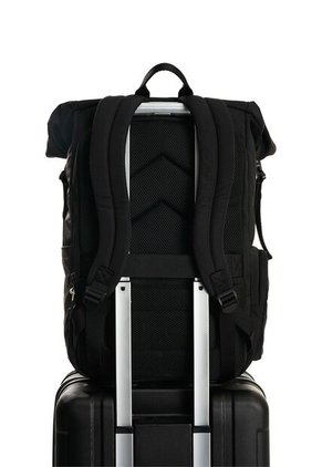 Morral De Viaje Para Hombre Rollet 2 Fly Up Morral De Viaje Para Hombre Rollet 2 Fly Up Negro FLYUP