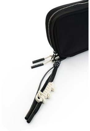 Cosmetiquera Line 1.0 Para Mujer Fly Up Cosmetiquera Line 1.0 Para Mujer Fly Up Negro FLY UP