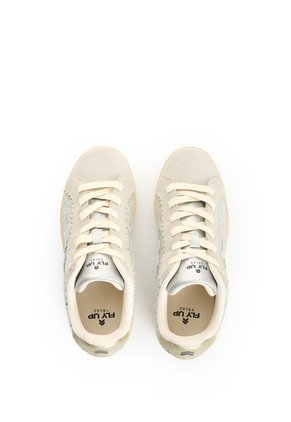 Tenis Sparkle De Cuero Para Mujer Fly Up Tenis Sparkle De Cuero Para Mujer Fly Up Gris 40 FLY UP