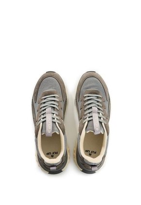 Tenis De Cuero Para Hombre Swell 2 Fly Up Tenis De Cuero Para Hombre Swell 2 Fly Up Gris 40 FLYUP