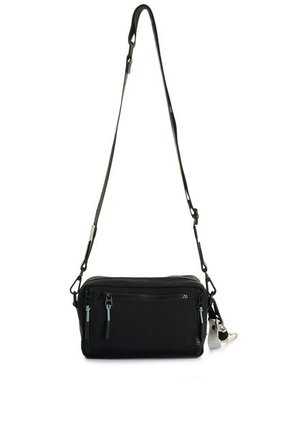 Riñonera Dynamik Para Mujer Fly Up Riñonera Dynamik Para Mujer Fly Up Negro FLY UP