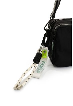 Riñonera Dynamik Para Mujer Fly Up Riñonera Dynamik Para Mujer Fly Up Negro FLY UP