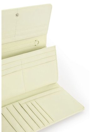 Porta Chequera Switch Para Mujer Fly Up Porta Chequera Switch Para Mujer Fly Up Crema FLY UP