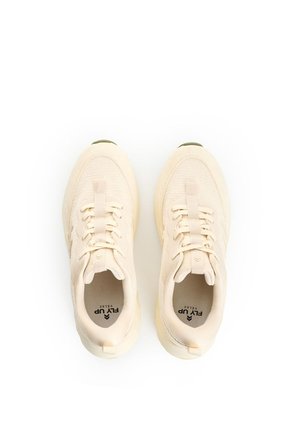 Tenis Spirited Spectrum 2.0 Para Hombre Fly Up Tenis Spirited Spectrum 2.0 Para Hombre Fly Up Blanco 44 FLY UP