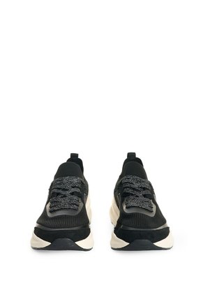 Tenis Para Mujer Neoknit 1.0 Tenis Para Mujer Neoknit 1.0 Negro 41 FLY UP